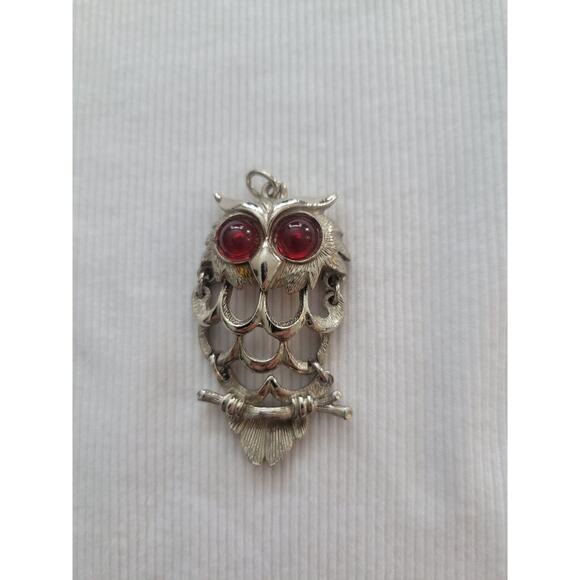 Unbranded Jewelry - Vintage Silver Tone Owl Pin or Brooch with Large Red Eyes